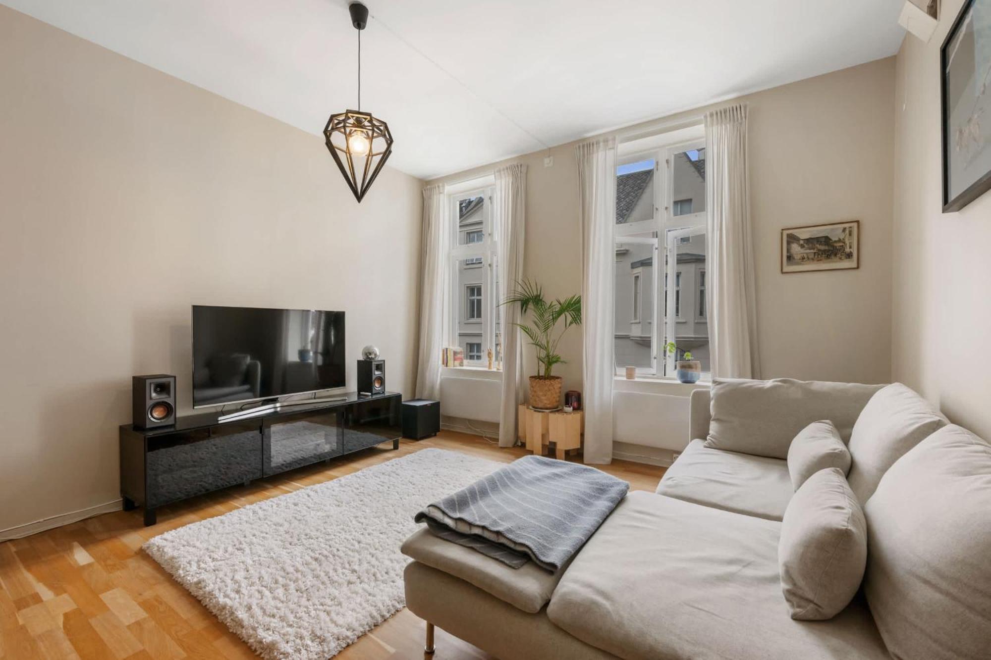 2-bedroom Close To Everything Apartment