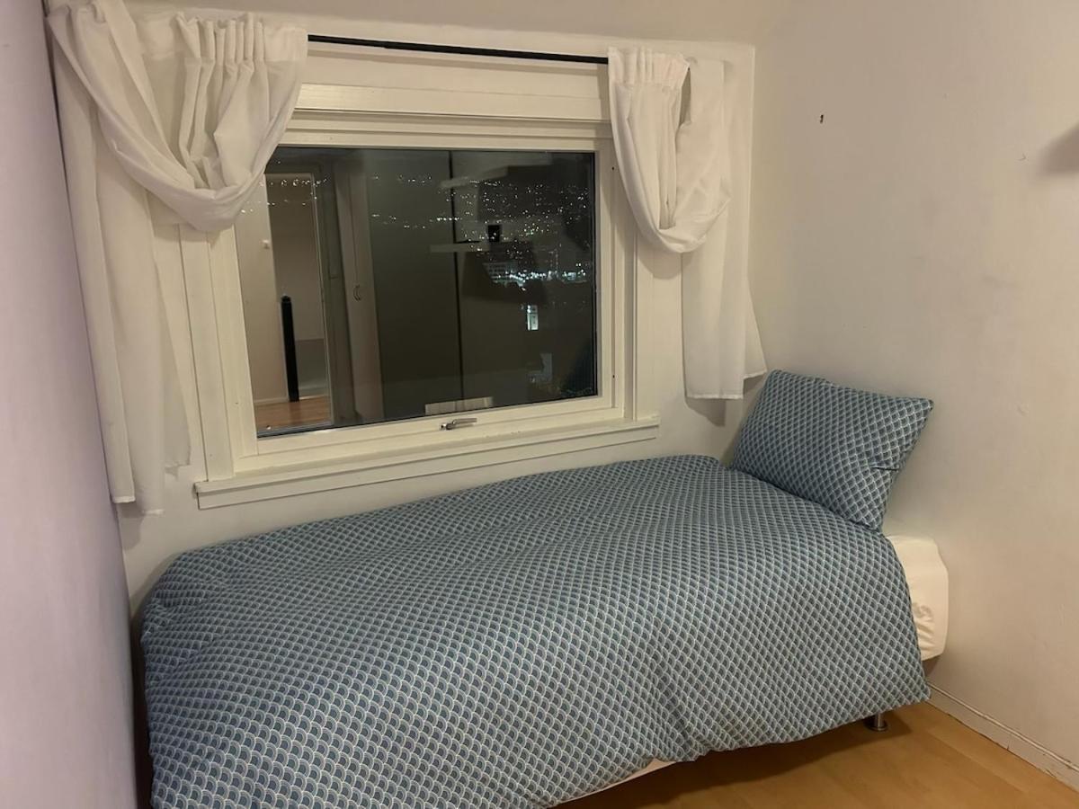 Spacious 3 Bedroom Townhouse * Bergen
