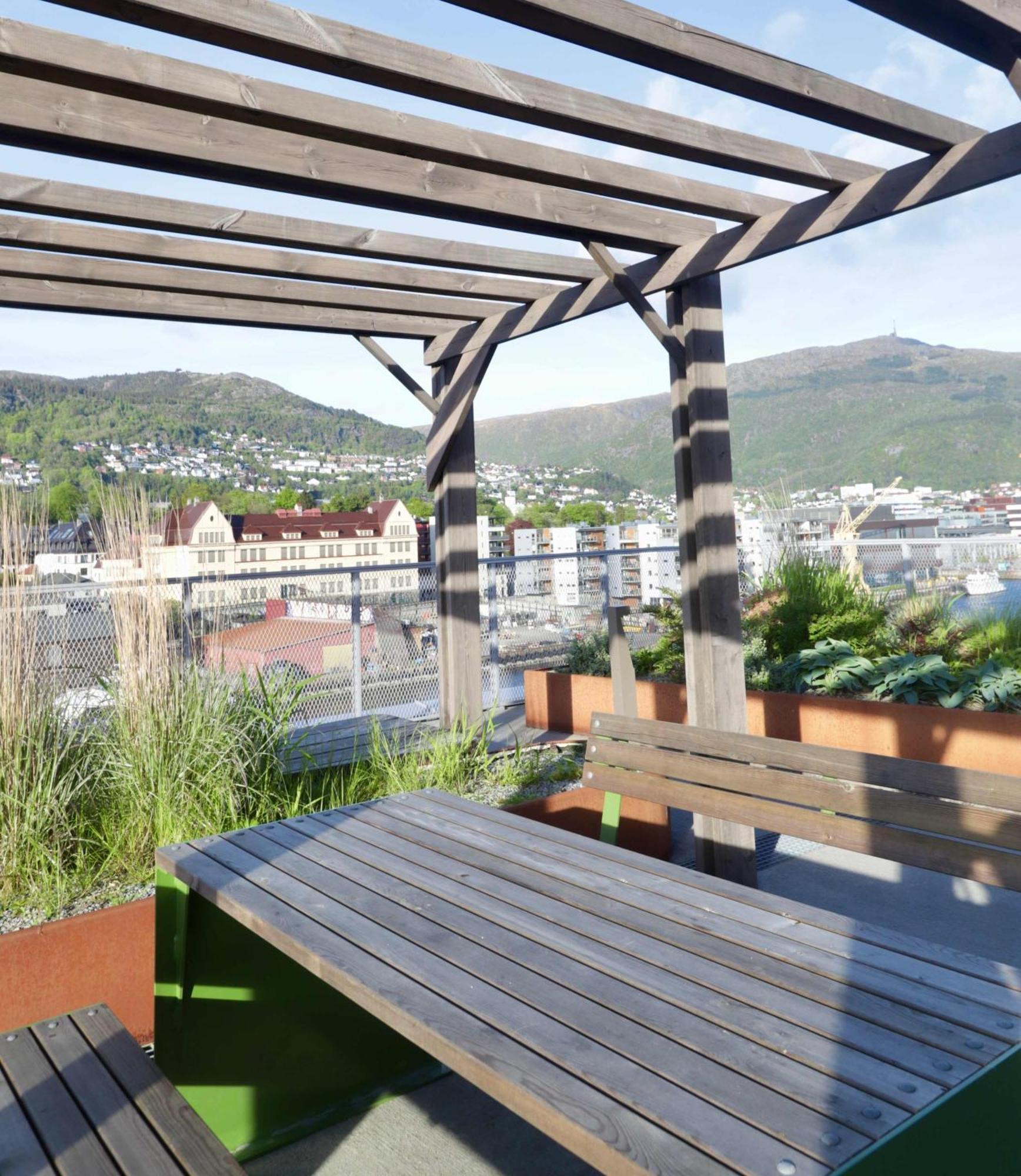 Apartment Nyoppusset Med Utsikt Og Takterrasse *