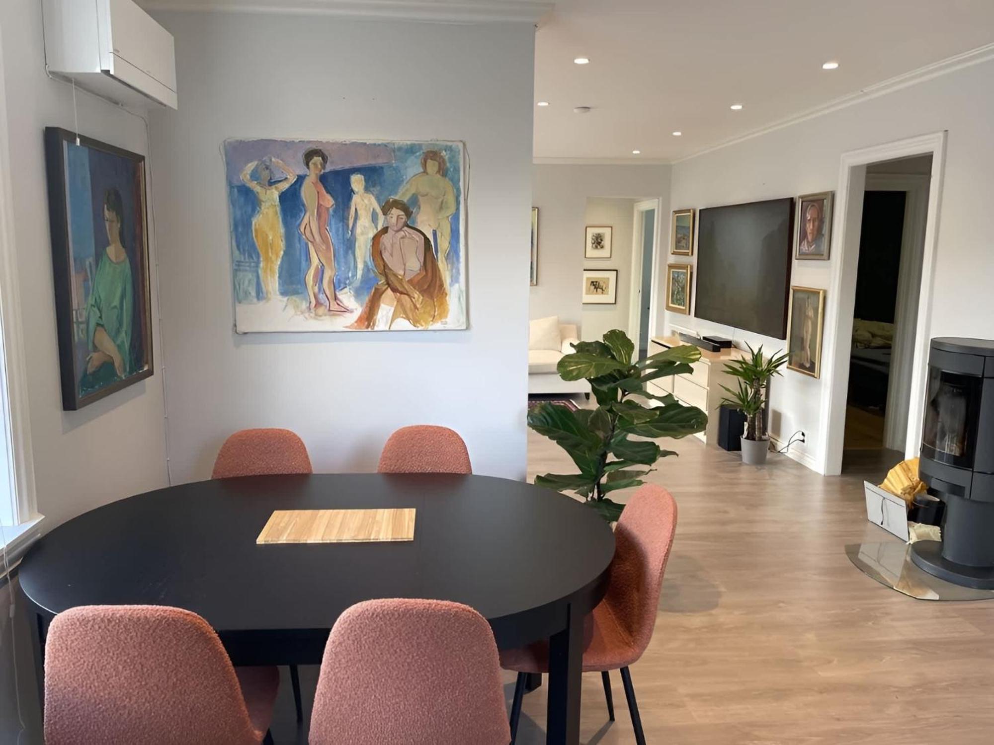 Apartment Peaceful With Balcony - Near Tram & Trails