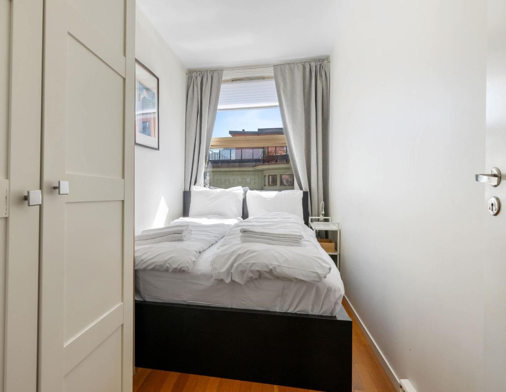 Spacious Top-floor With View And Private Balcony Apartment