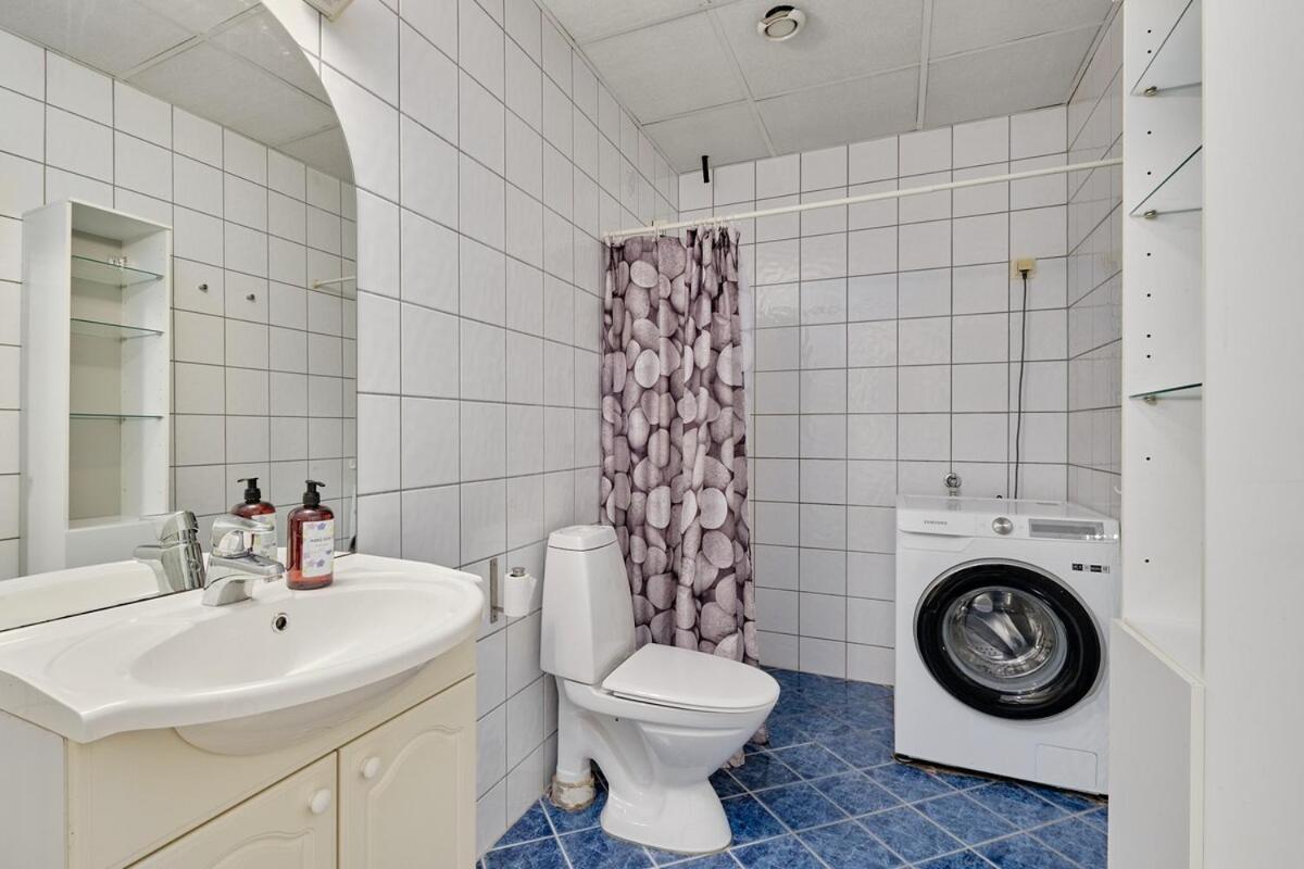 Authentic And Spacious In Centre *