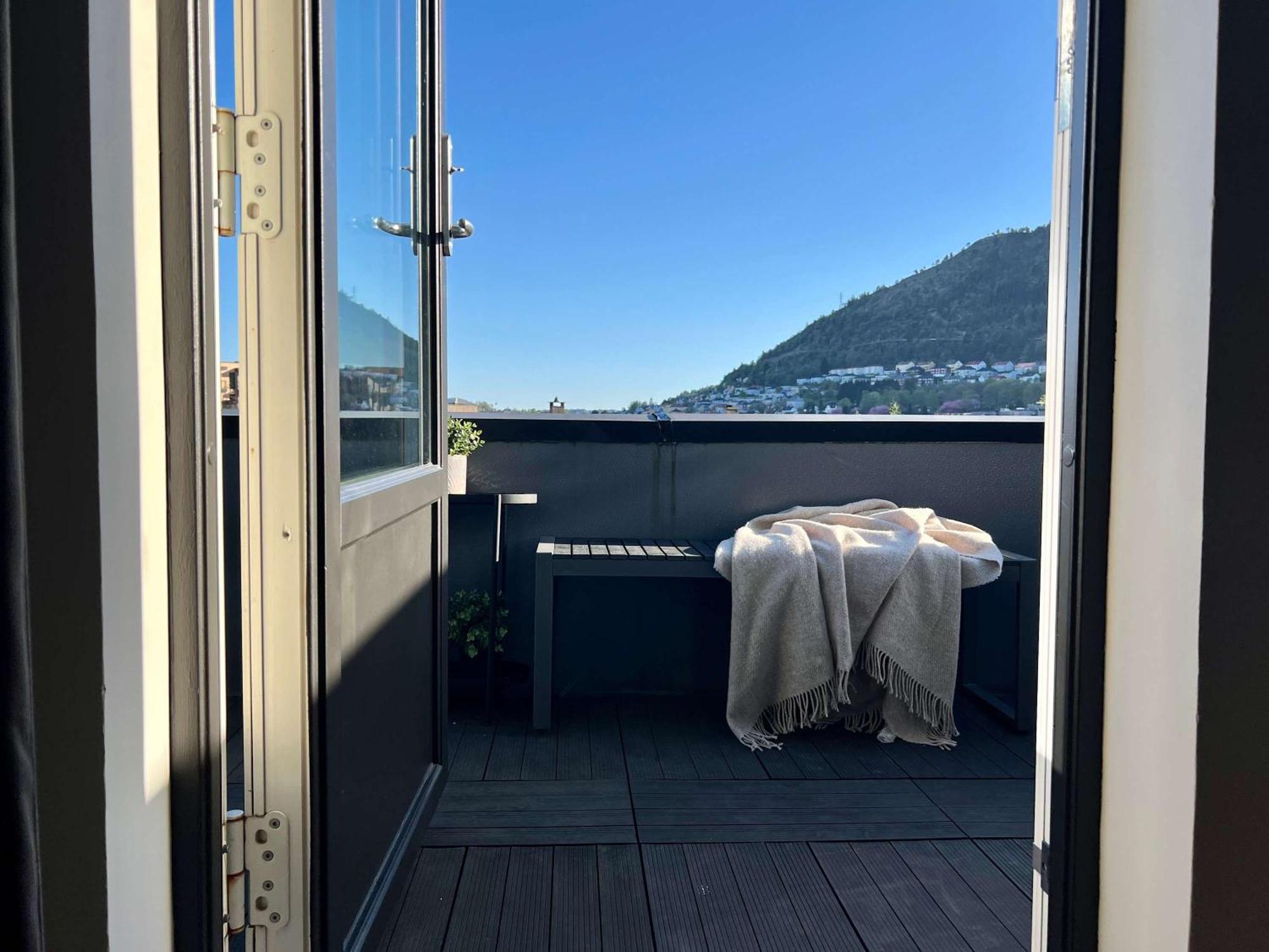 Pent House - Two Balconies *