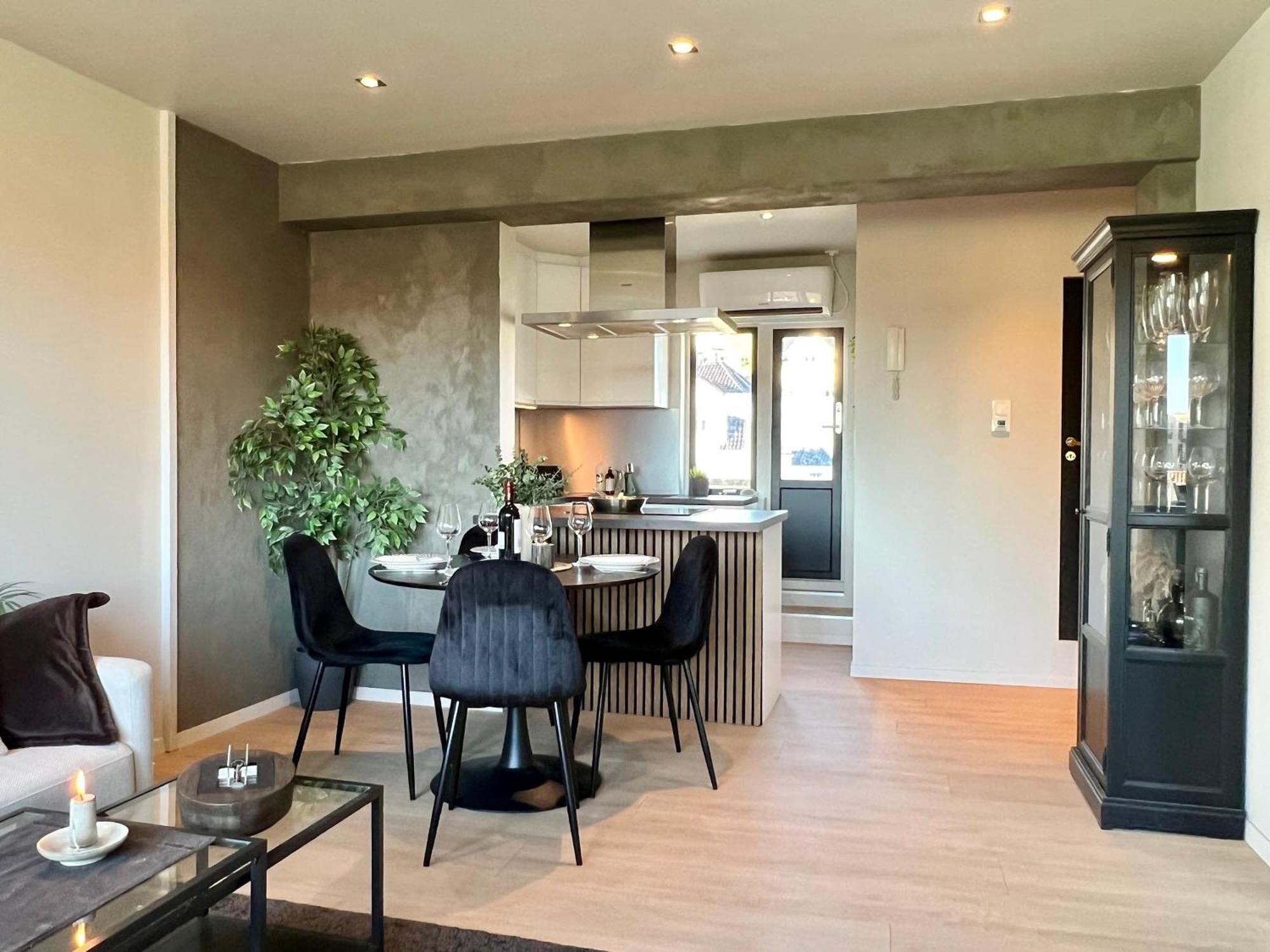 Pent House - Two Balconies Apartment *