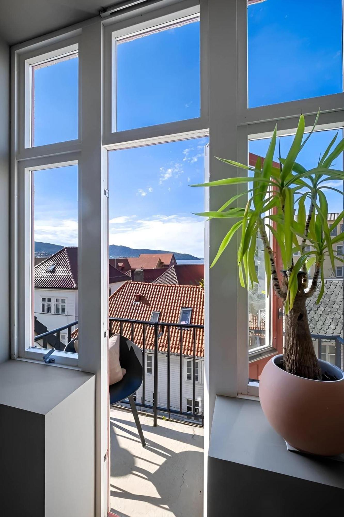 Roomsly Apartments - Great View & Private Terrace