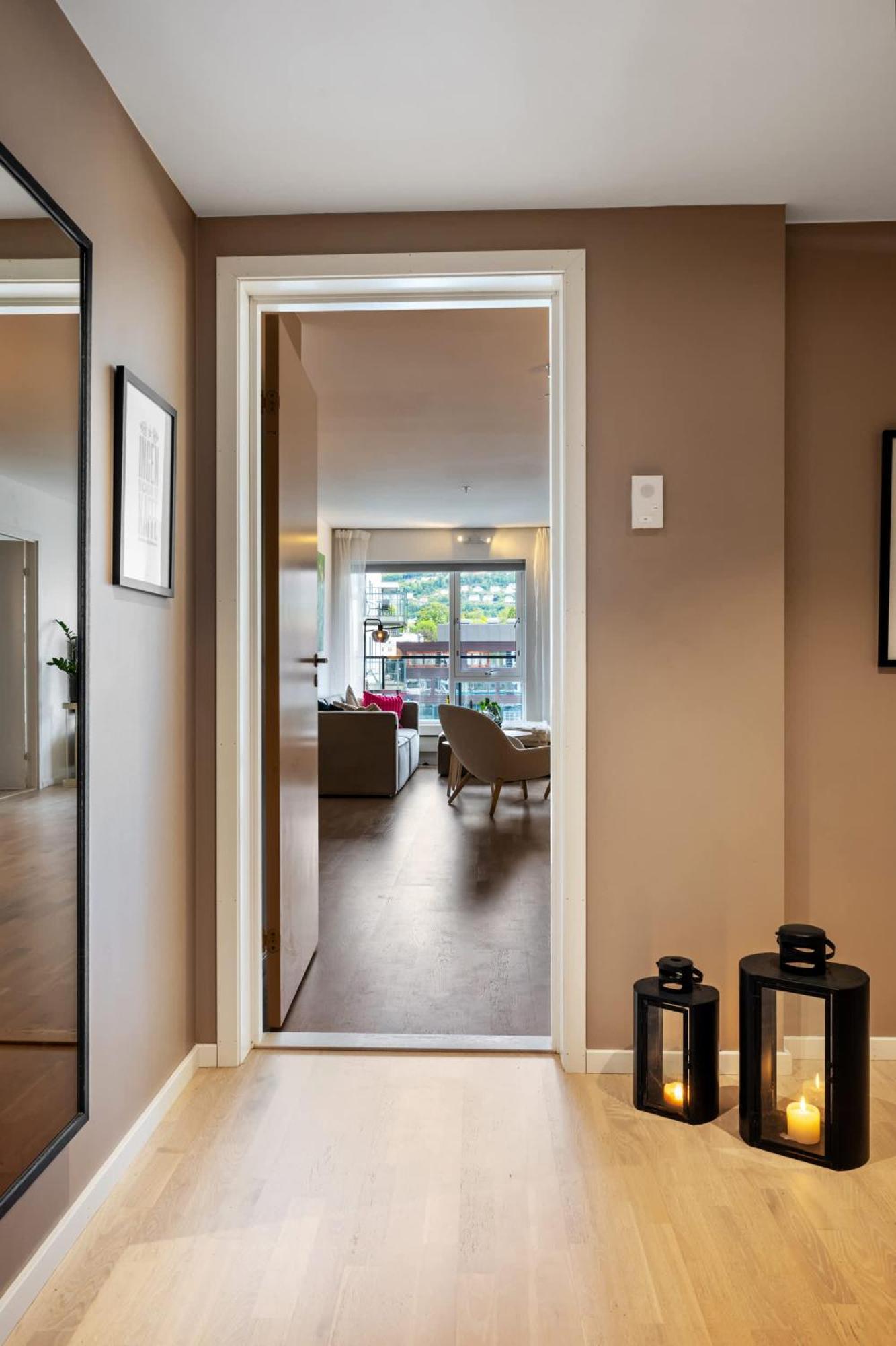 Apartment Roomsly - Flat With Private Balcony