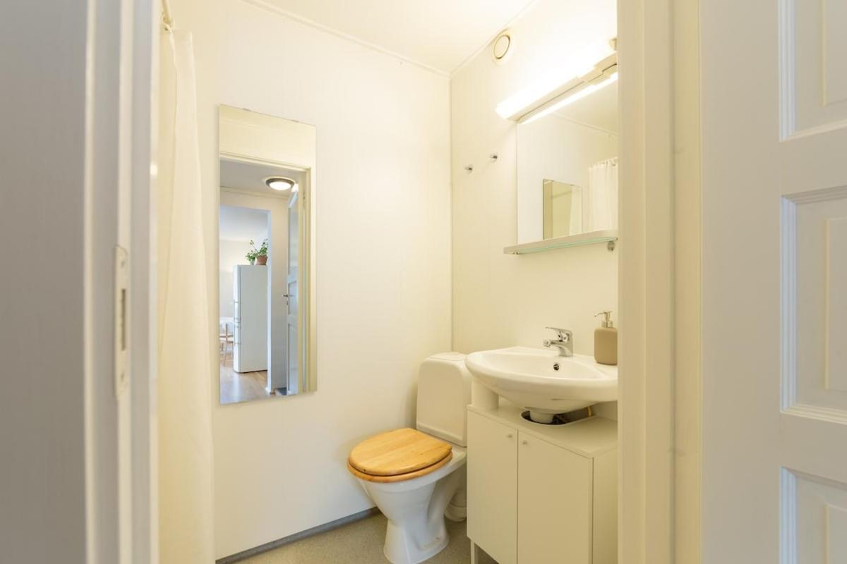 Unique Relaxed Corner Flat In Central Bergen Apartment *