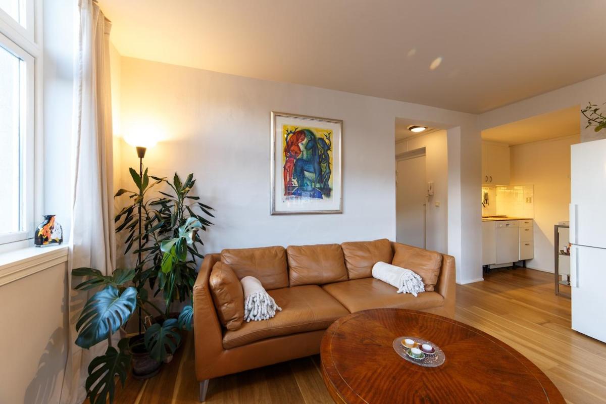 Unique Relaxed Corner Flat In Central Bergen * Bergen