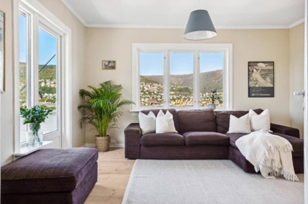Bright Apartment With Mountain Views Bergen