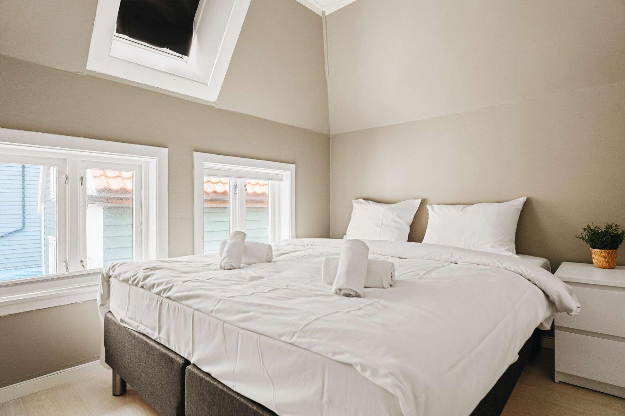 Dinbnb L 400m To Bryggen L Luxury L Bergenhouse L Fireplace Bahay bakasyunan Bergen
