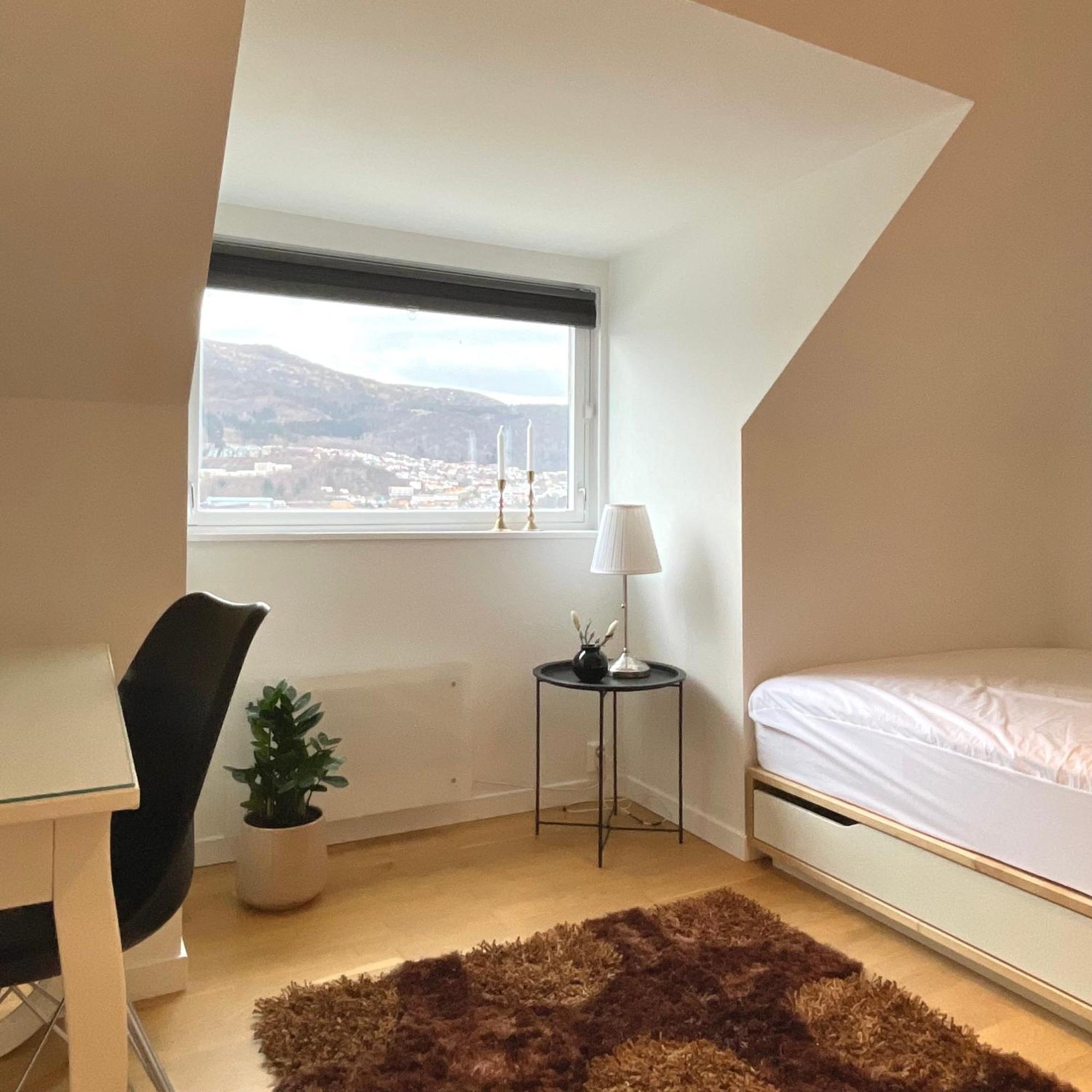 Private With A View And Garden - 12 Min From The Center Căn hộ