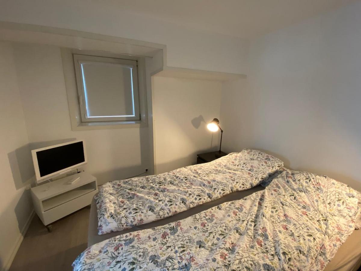 Apartment Kozy Near Center With Free Parking And Wifi
