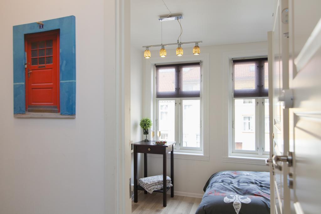 Apartment Studios *