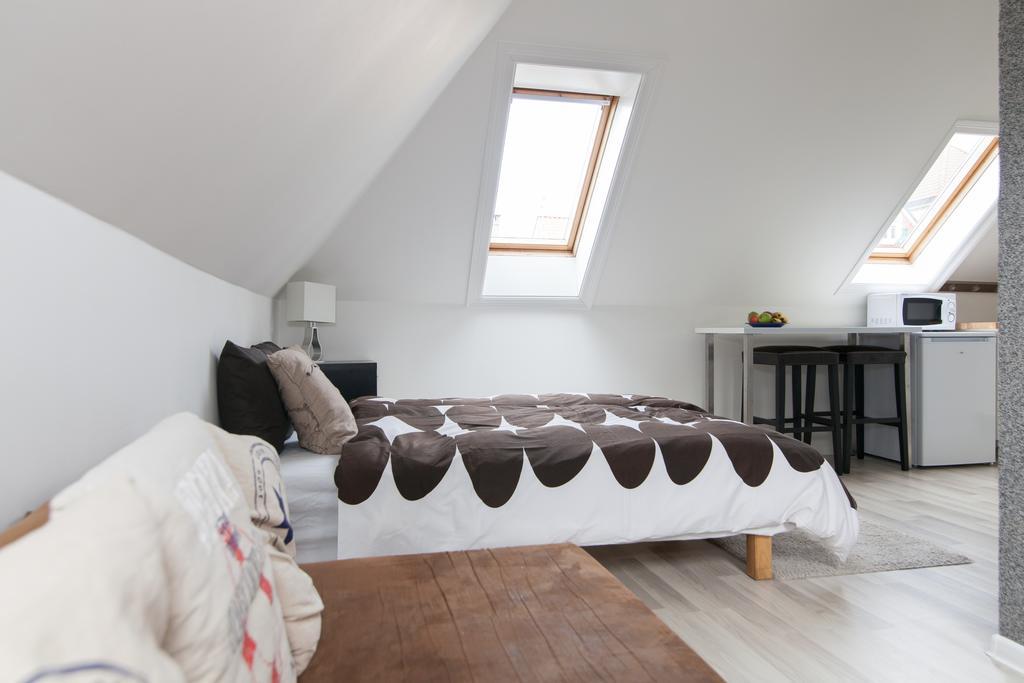 Studios Apartment