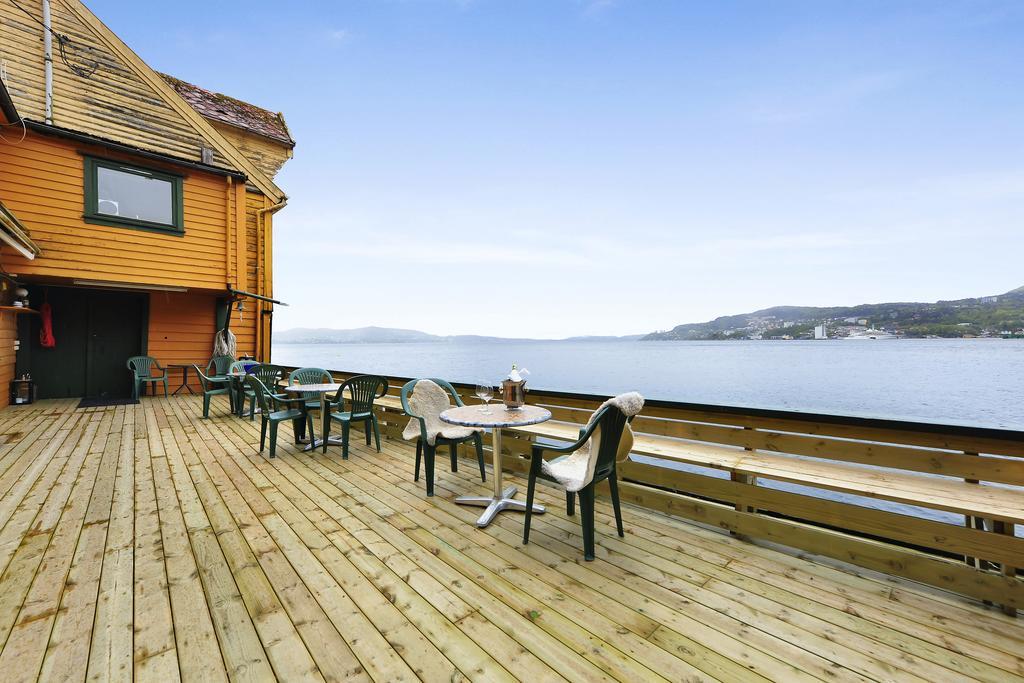 Sea Side Apartment