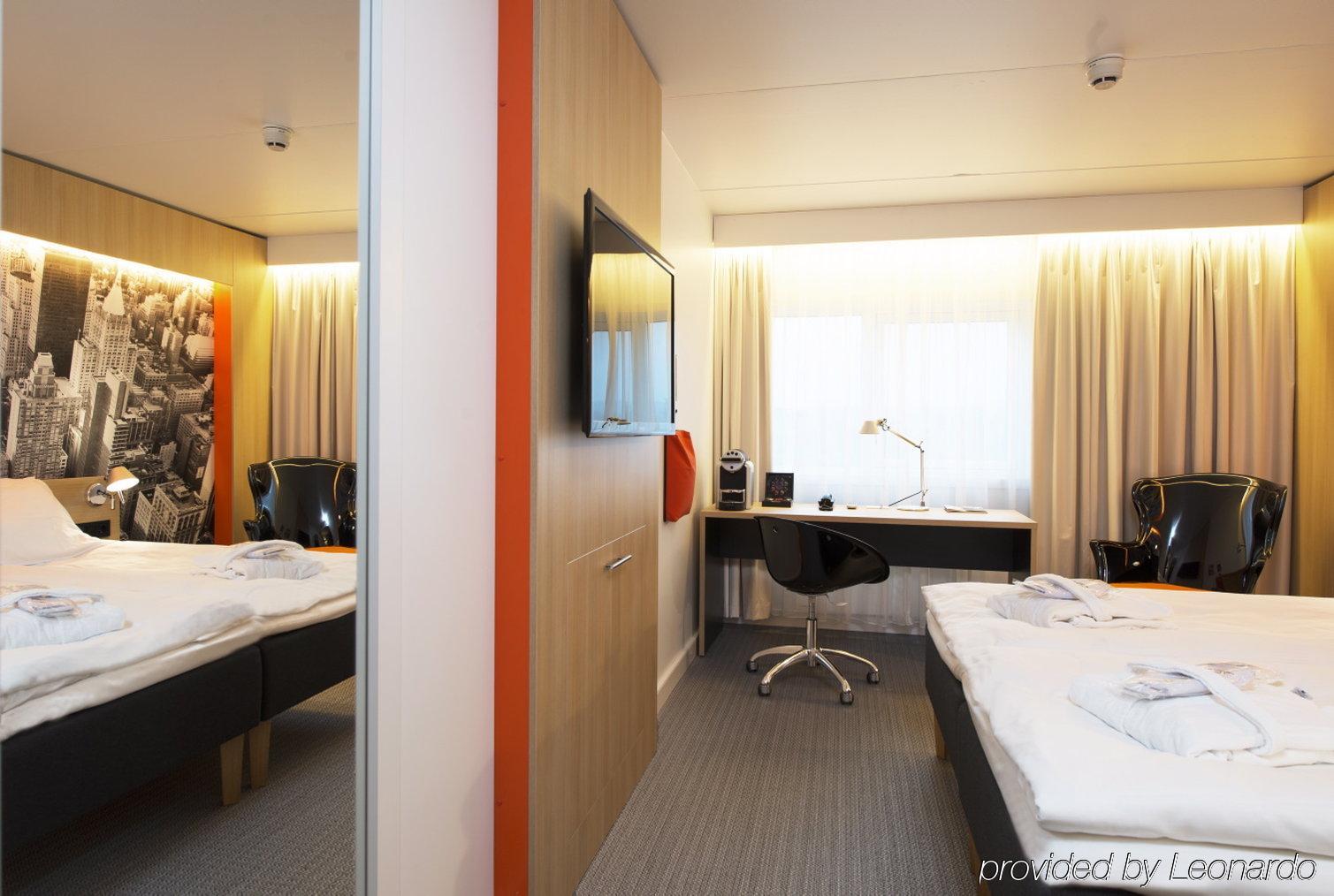 Thon Airport 4*