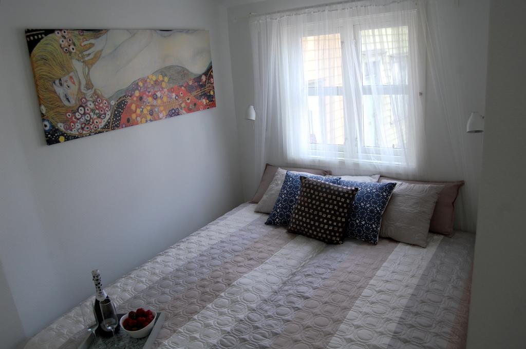 Apartment Sleep Well In *