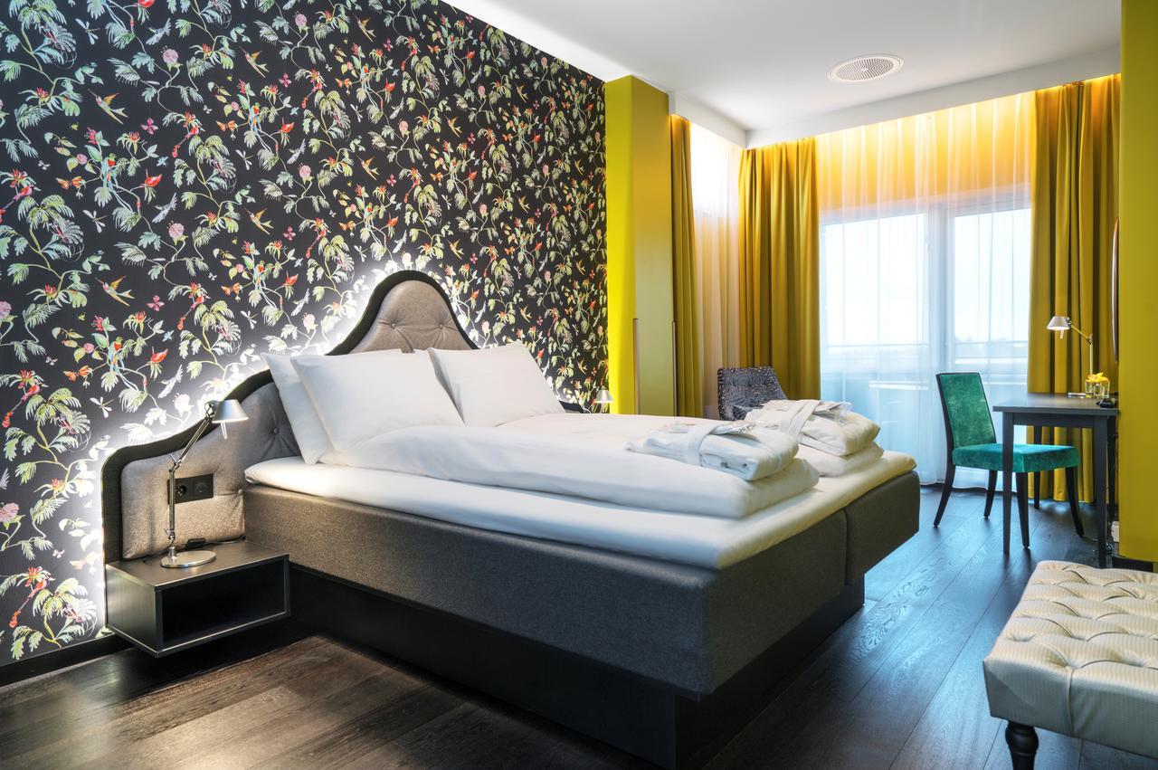 Hotel Thon Airport 4*