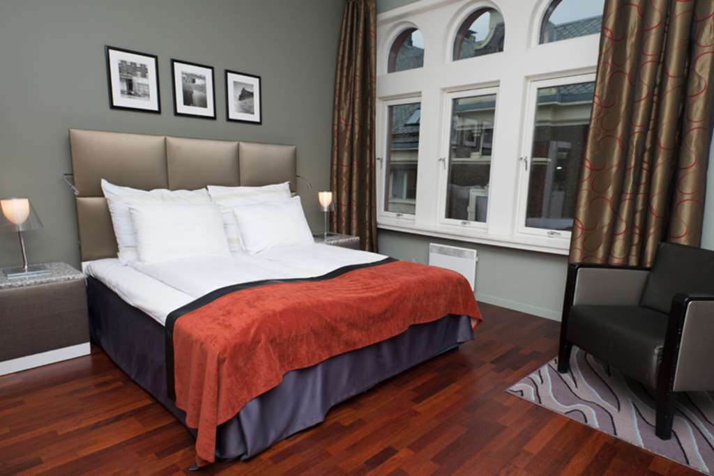Clarion Admiral Hotel 4*