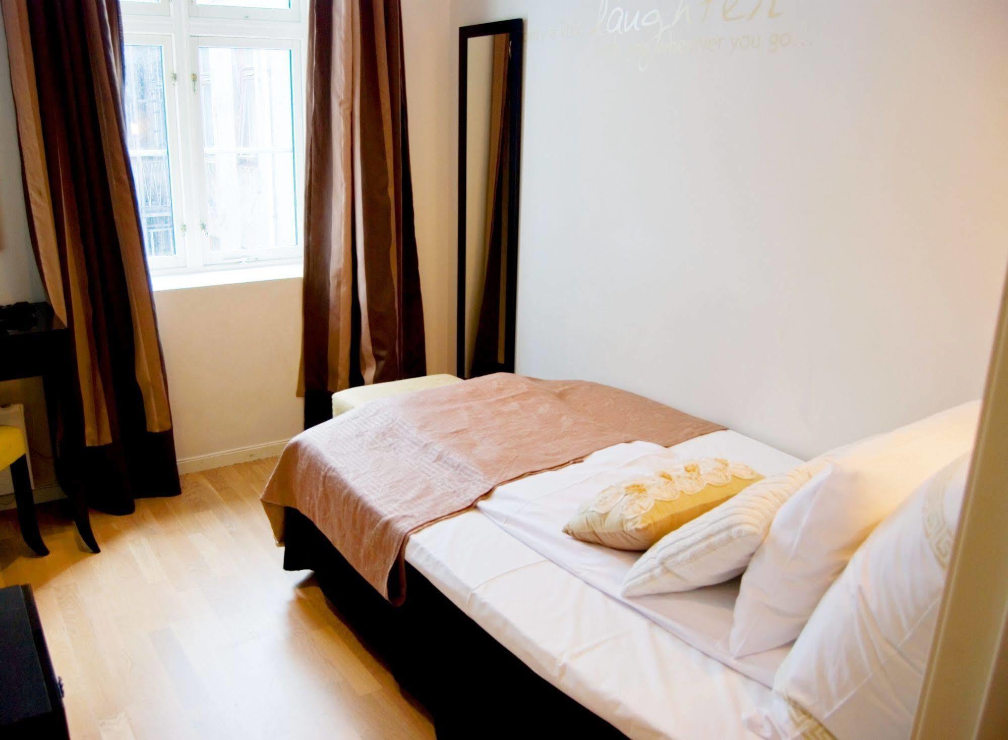Hotel Basic 2*