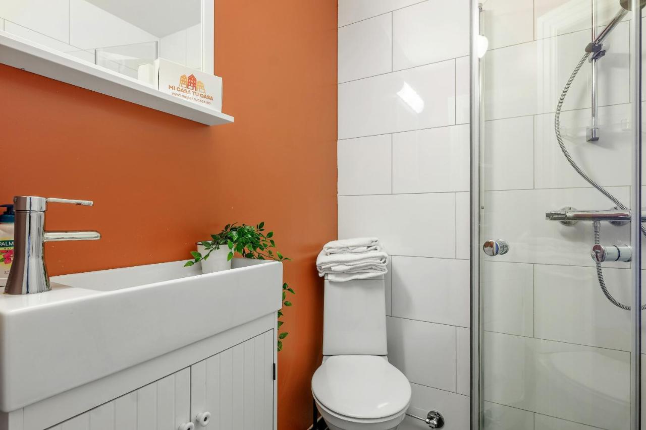 Lo Apartment *