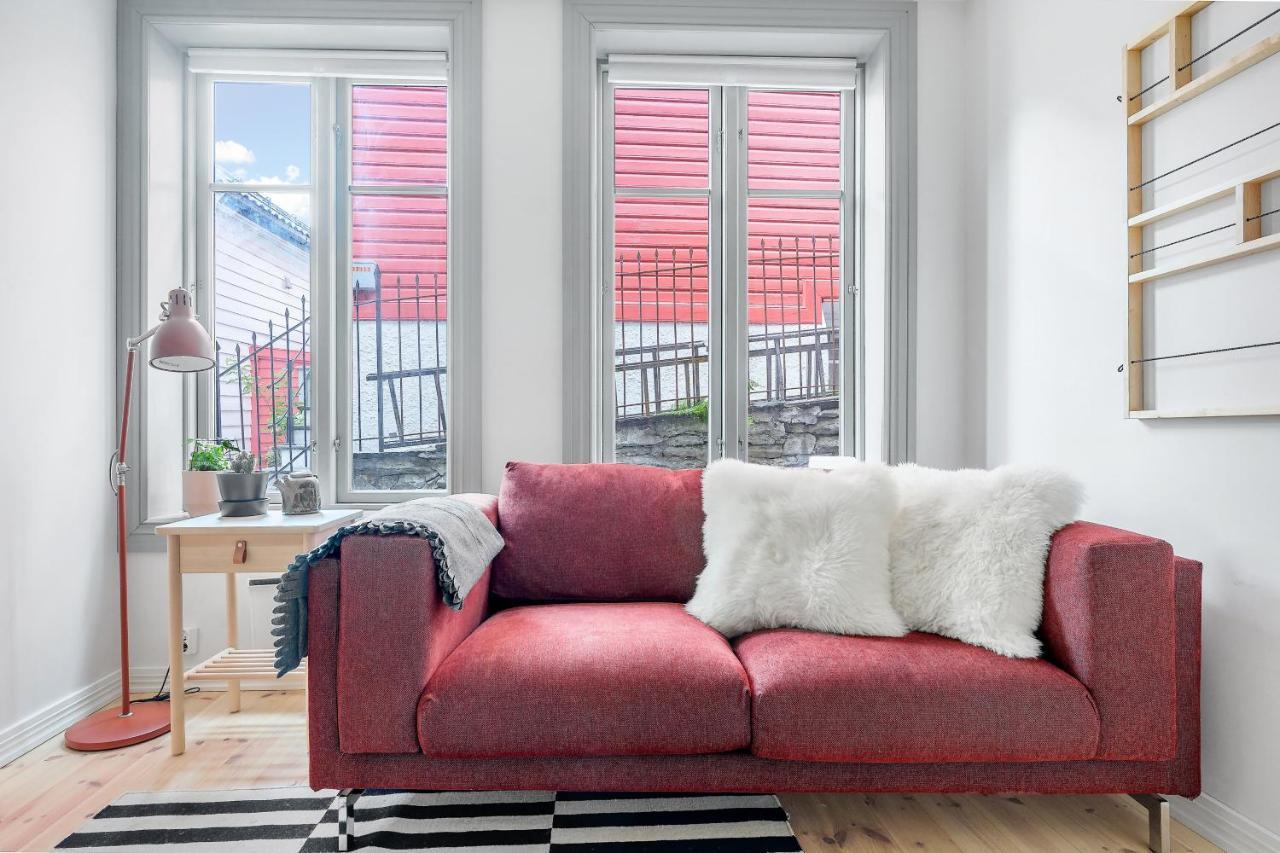 Lo Apartment *