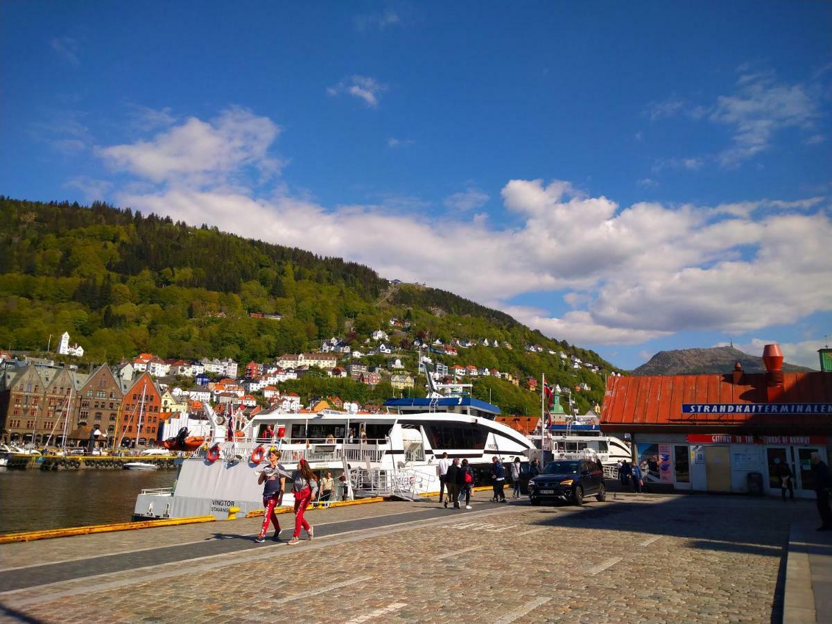 Strandgaten 207 *