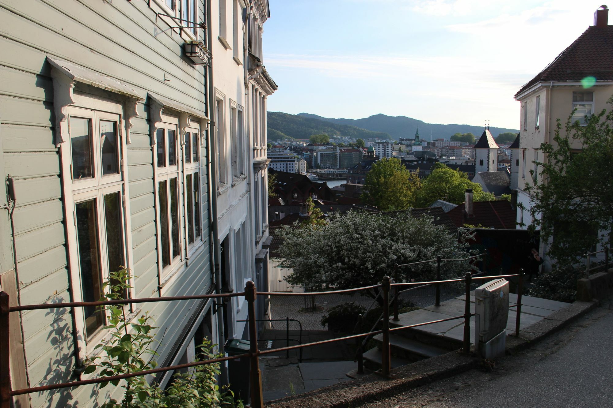 Center *