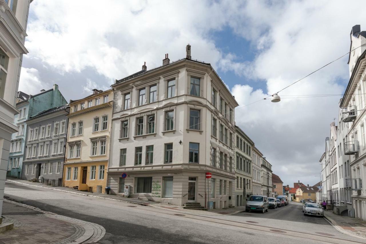 Rosenbergsgaten 9 *