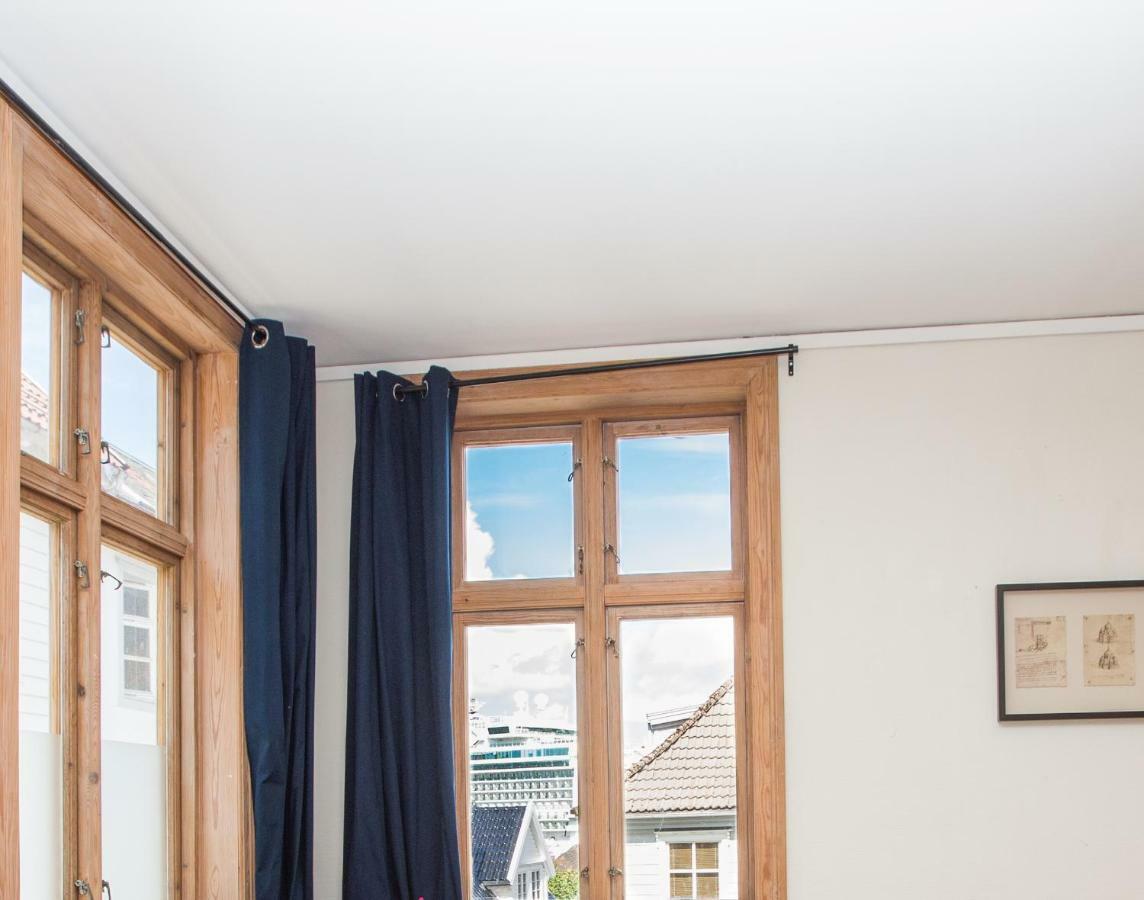Large Supercentral Apartment *