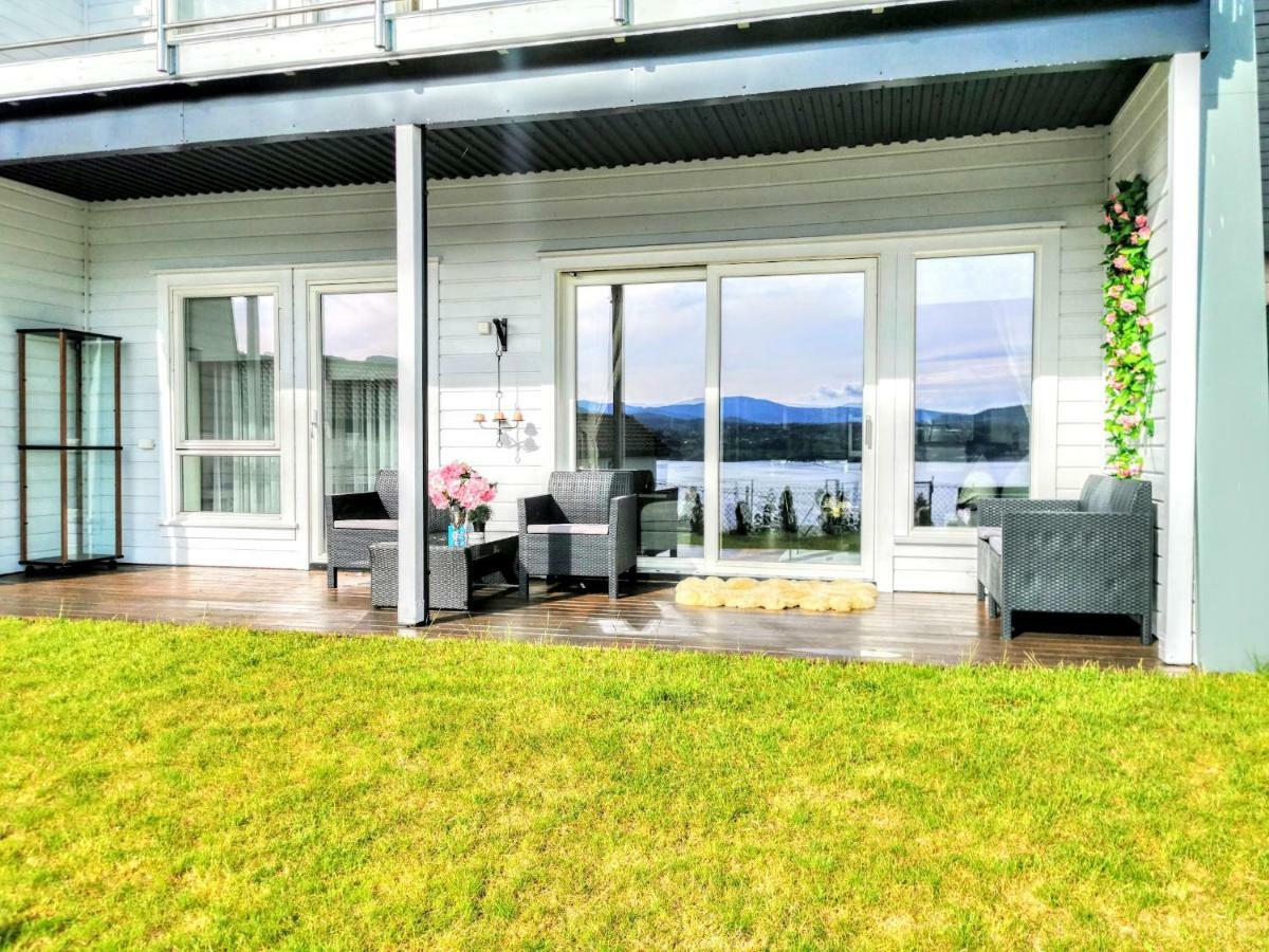 Apartment Bjornestrand Fjordside View