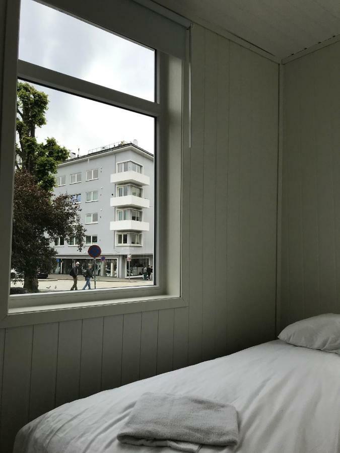 Prime Location Apartment *