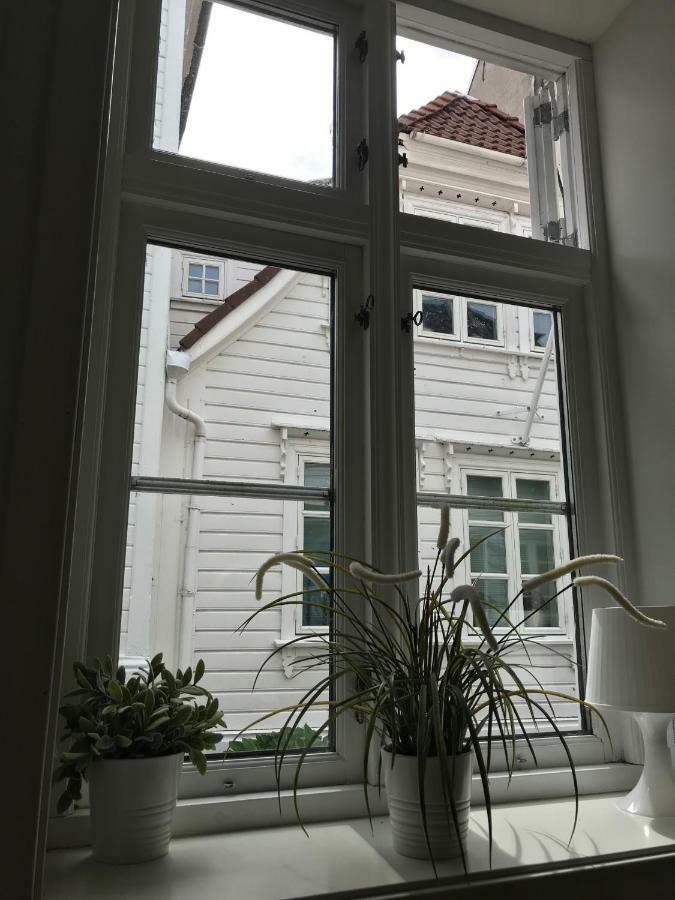 The White House Apartment *