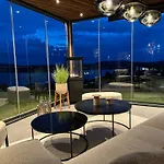 Sjoutsikt, Jacuzzi Og Solfylt