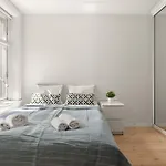 Charming Apartment With Stunning Views!