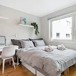 Dinbnb Apartment L Elevator - 18Spm Balcony - 2 Min To City Train