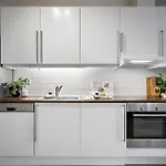 Stunning View - Cozy Apartment In City Centre