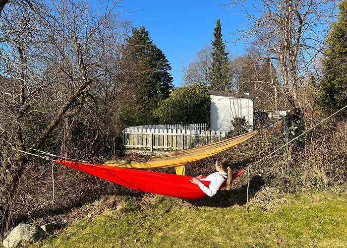 Cosy Apartment With Free Parking