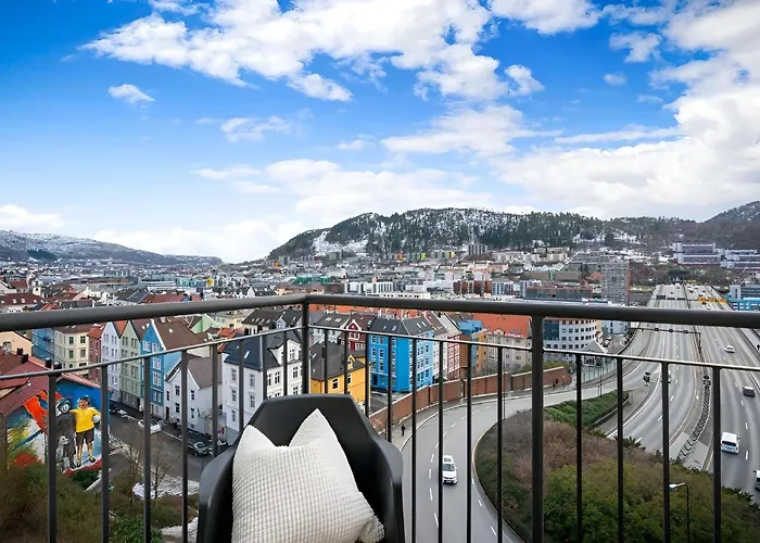Stunning View - Cozy Apartment In City Centre
