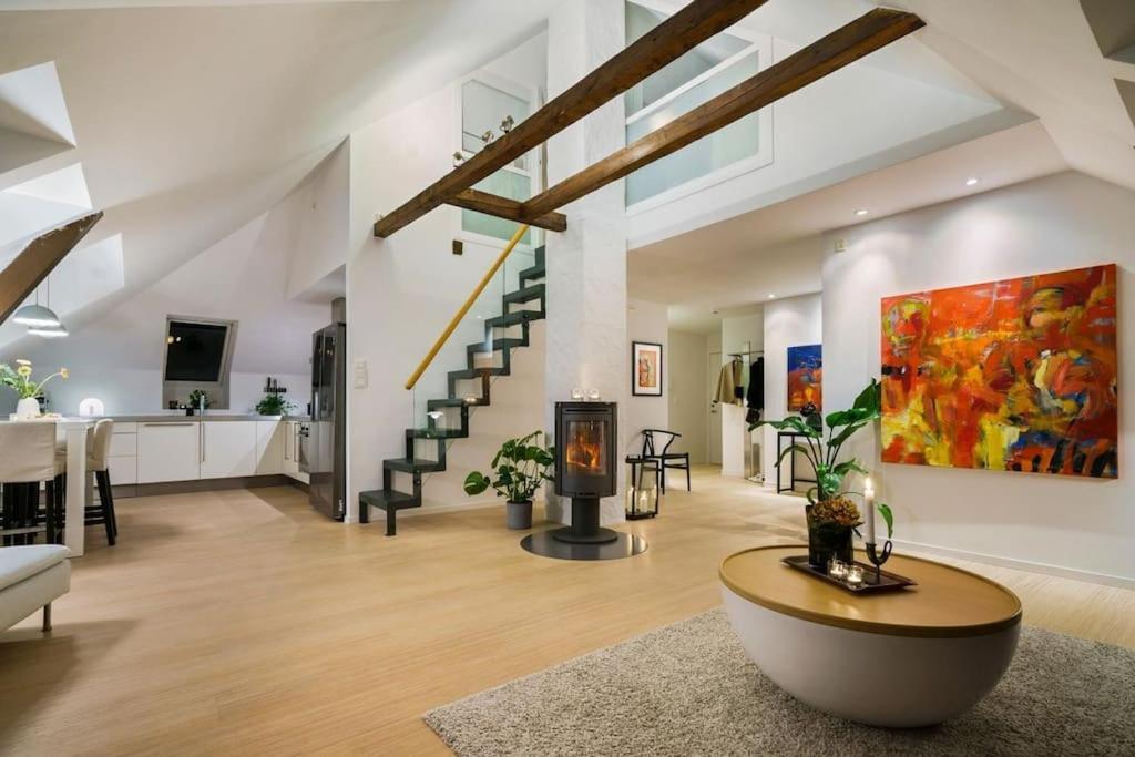 Apartment Nydelig Toppleilighet Med Terrasse Midt I Sentrum