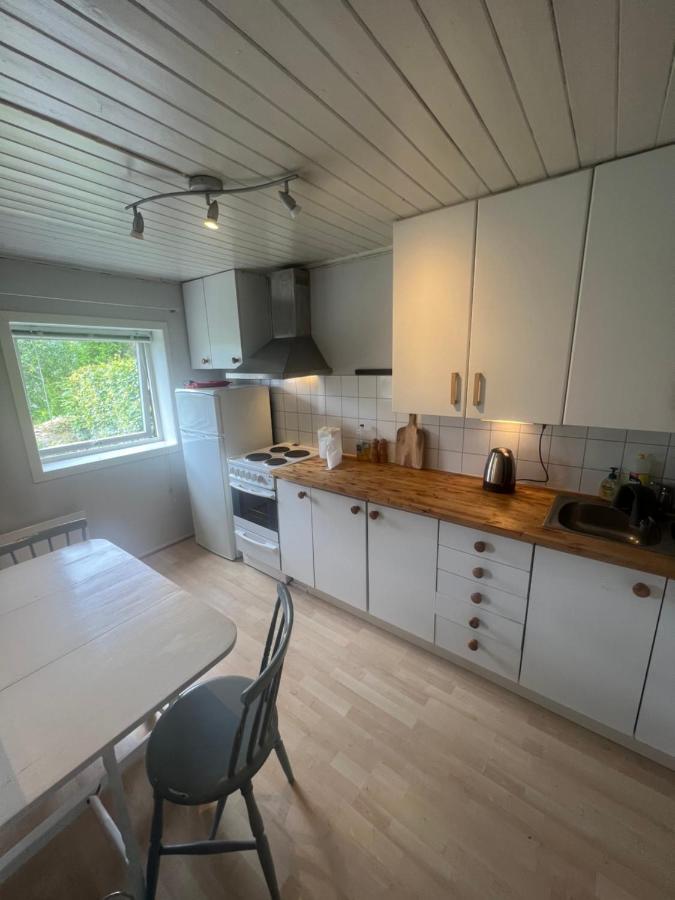 Cosy With Free Parking Apartment *