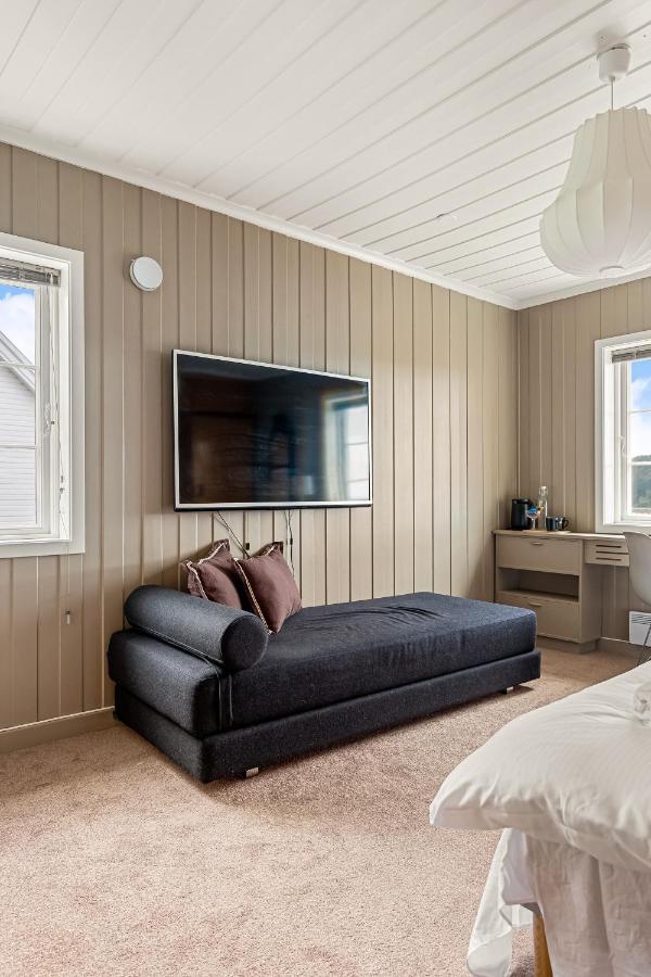 Villa Dinbnb Homes I Luxury With Hot Tub & Views *