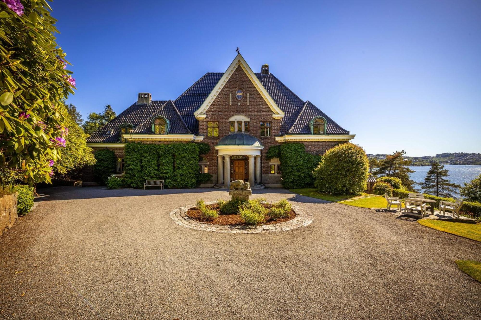 Unique Victorian With Private Coastline