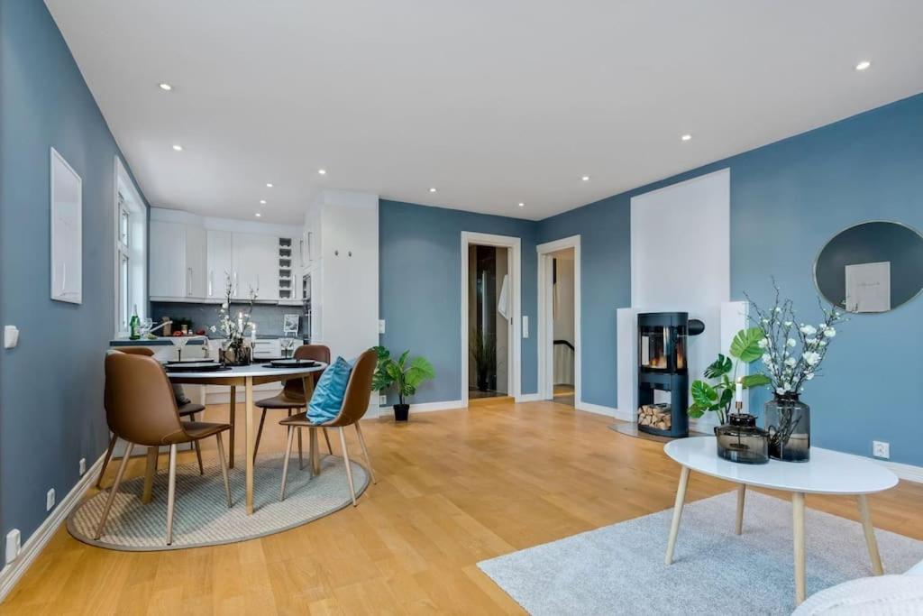 Apartment Moderne Og Sentral Leilighet Med Terrasse! *