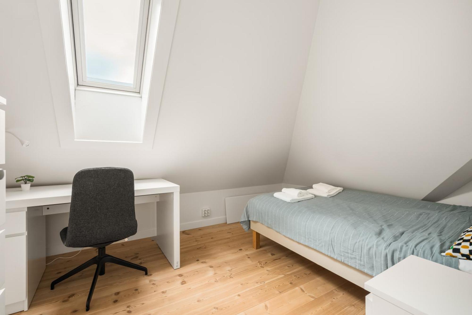 Charming With Stunning Views! Bergen