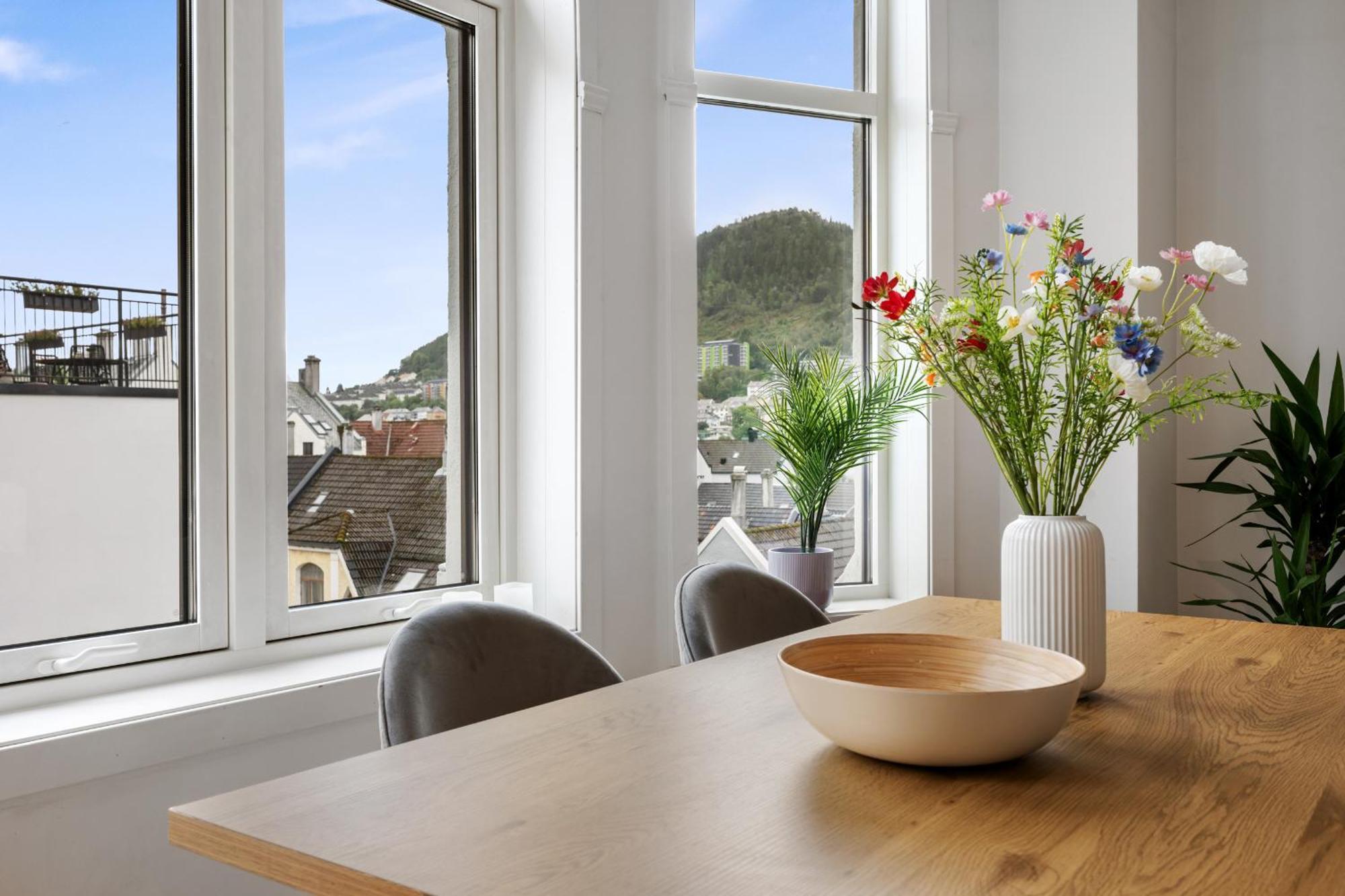 Modern Downtown With Great Views Bergen