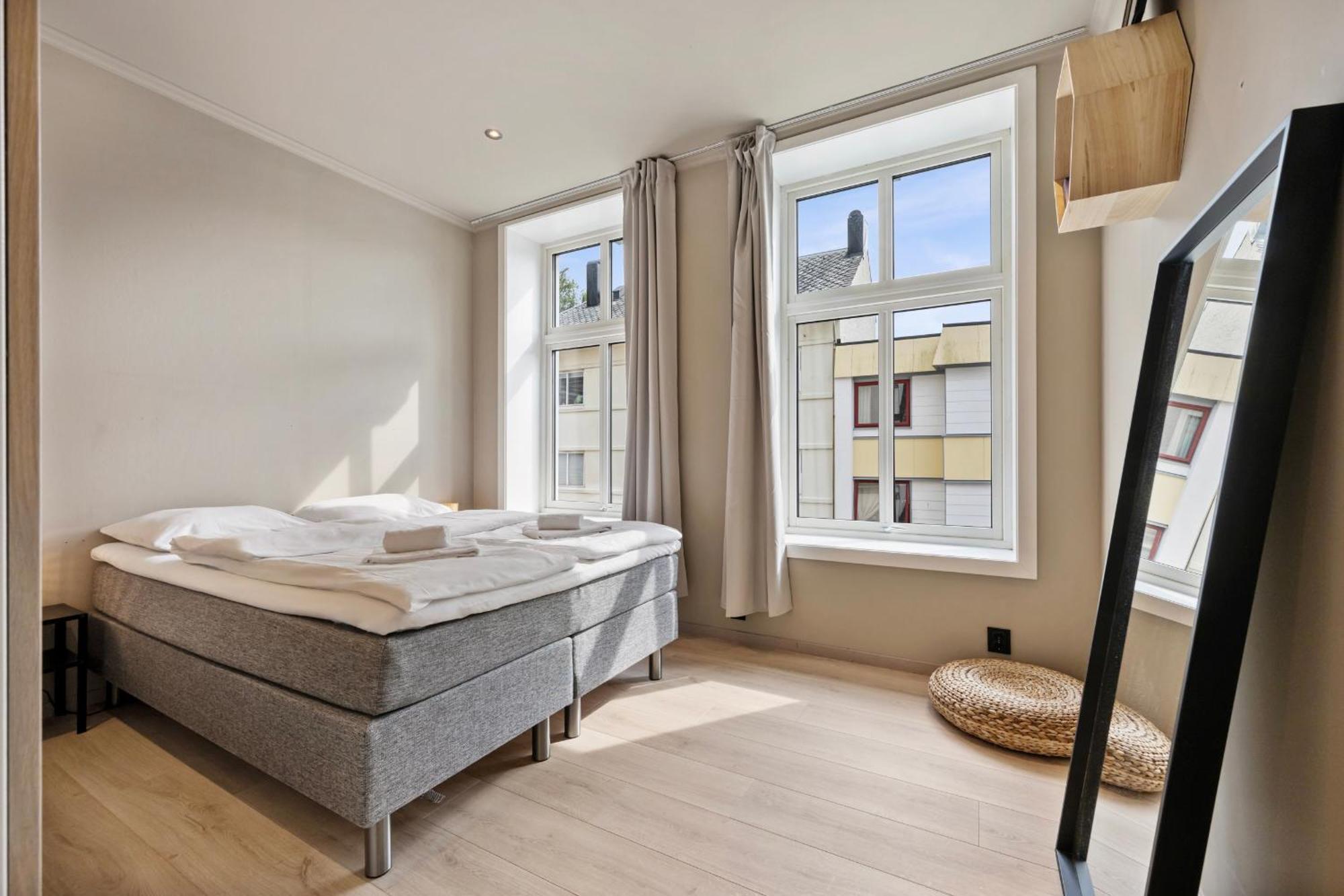 Apartment Modern Downtown With Great Views *