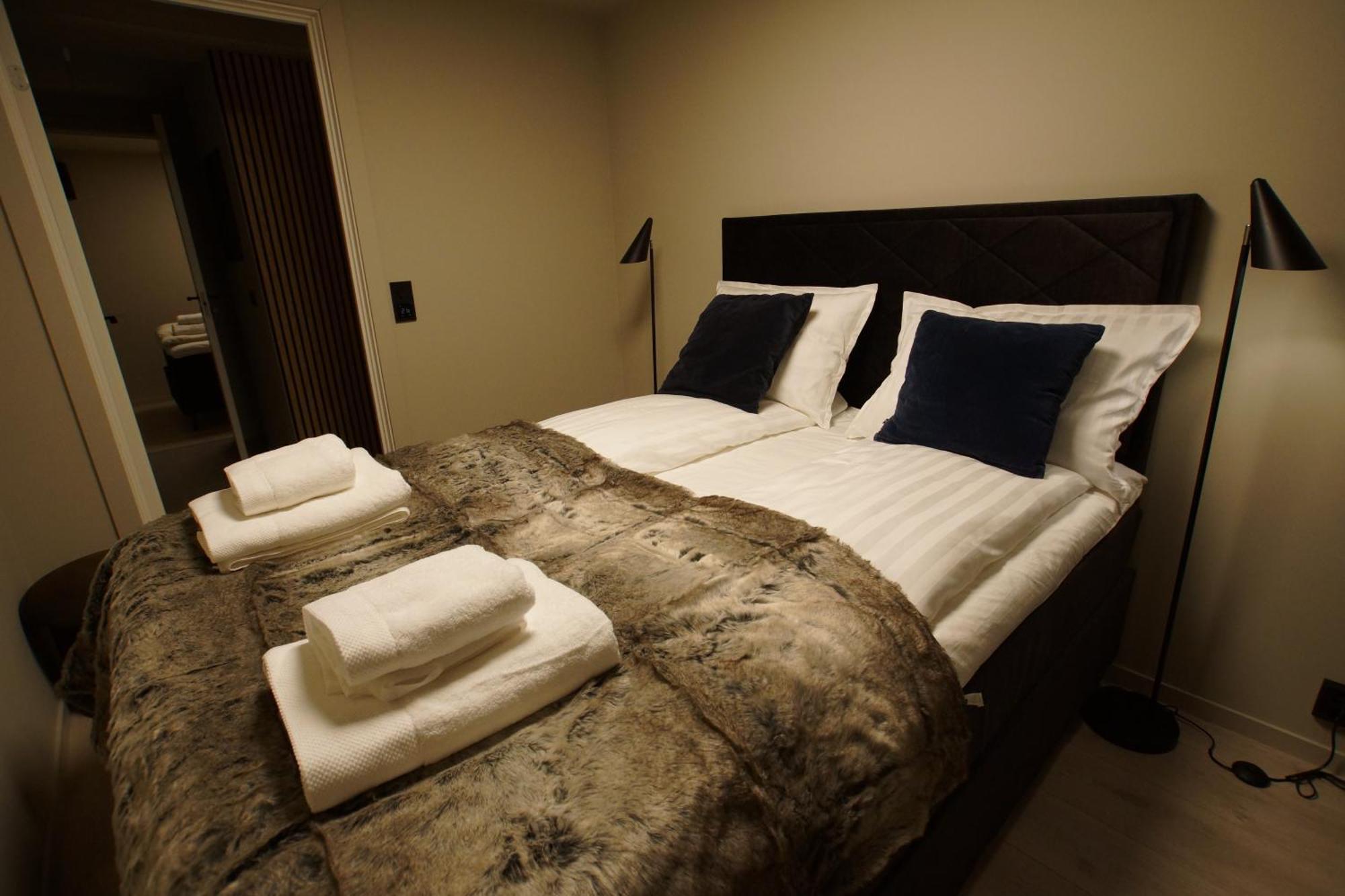 Comfort In Lone Only 20 Minutes Away From The Heart Of The City! *