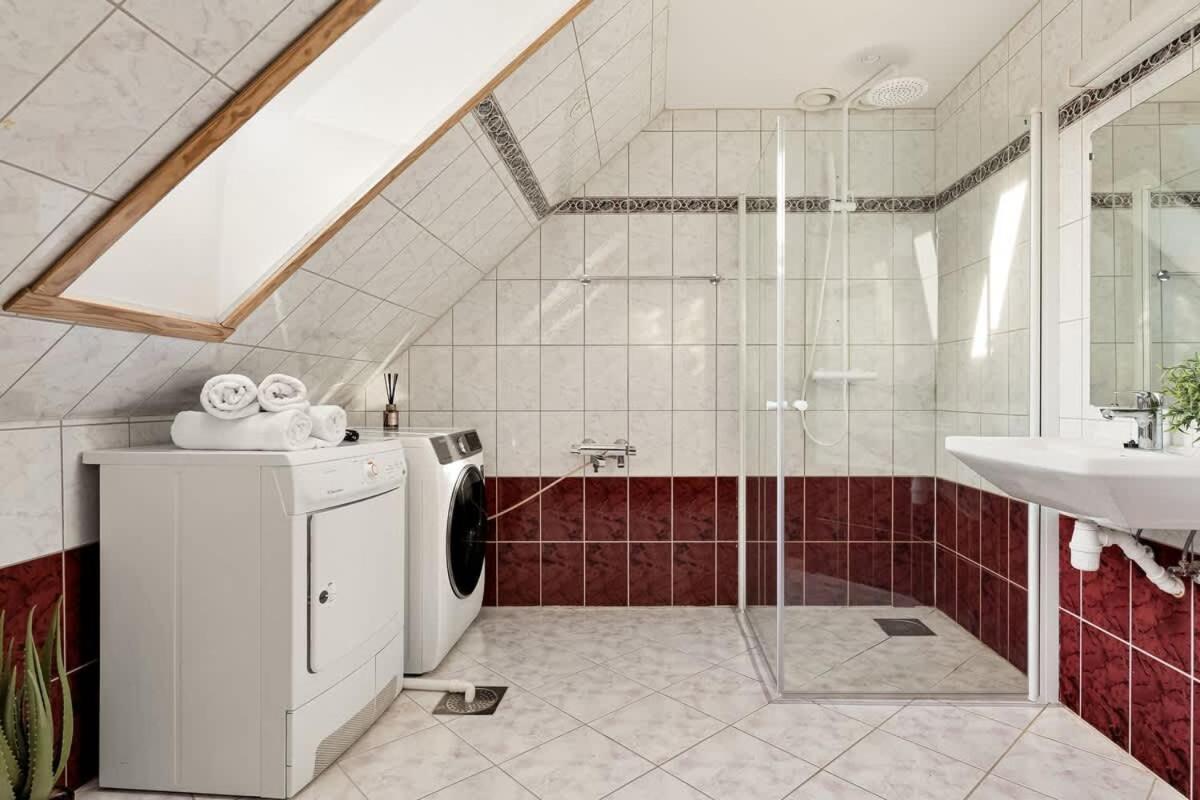 Appartement Dinbnb I The Bryggen Experience I Enjoy Life With Friends & Family *