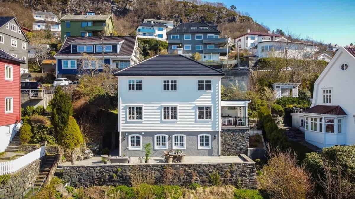 Dinbnb Homes I Luxury With Hot Tub & Views